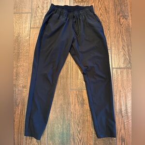 Travis Mathew black men’s golf pant/jogger, size medium